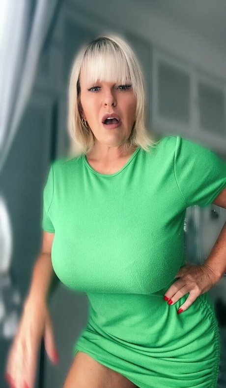 Mollyjfoxx Leak von OnlyFans Pornografie