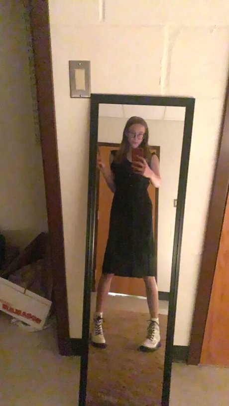 Zee R_ OnlyFans Leaks