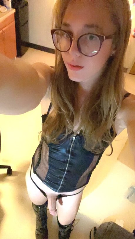 Zee R_ Leaks OnlyFans