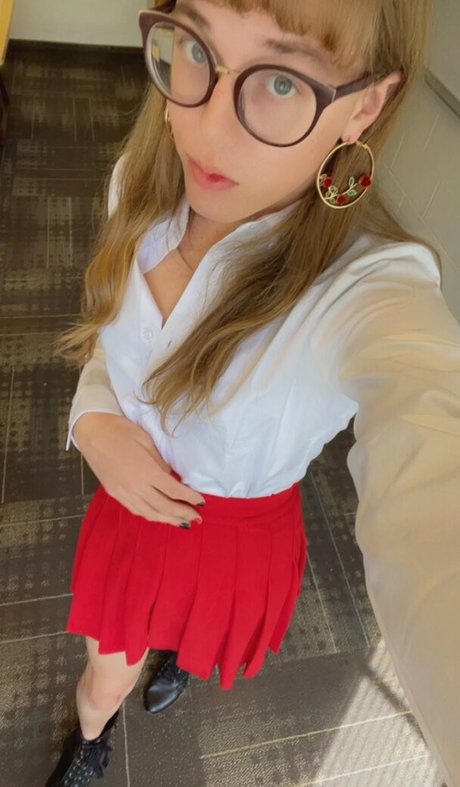 Zee R_ OnlyFans-Leaks