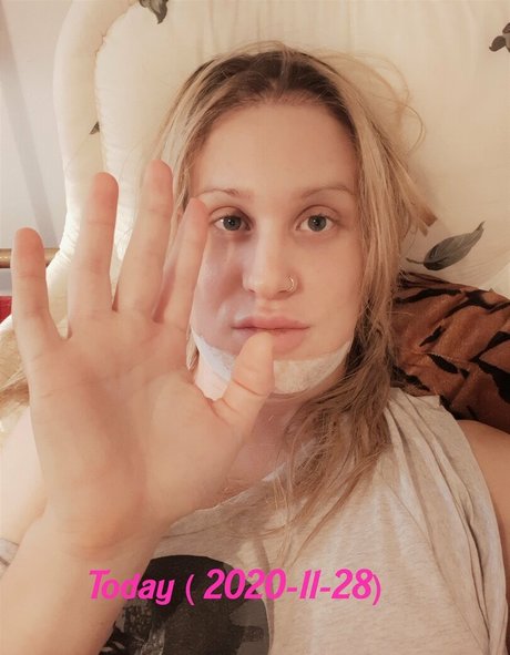 avrilvixxxen OnlyFans kostenlos geleakt