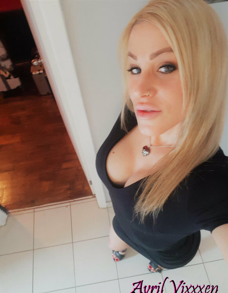 avrilvixxxen Nacktbilder von OnlyFans