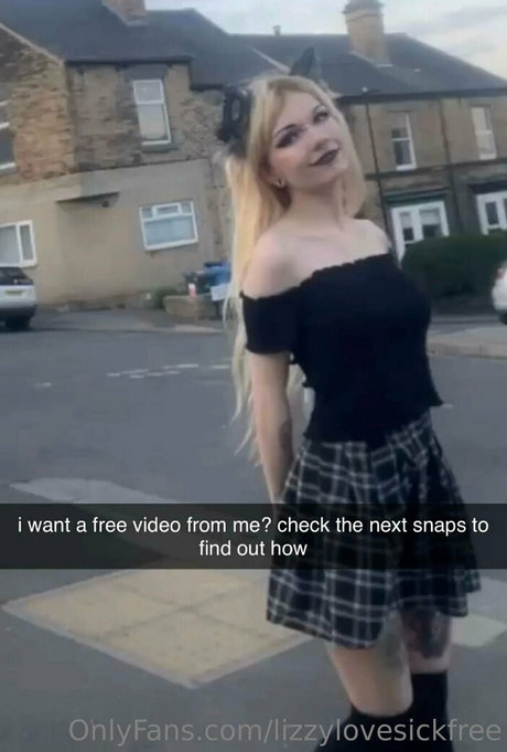 lizzylovesickfree OnlyFans Striptease