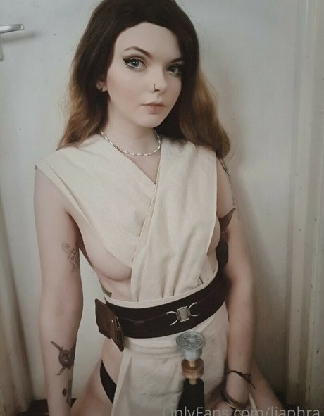 LouiseJulie OnlyFans Striptease