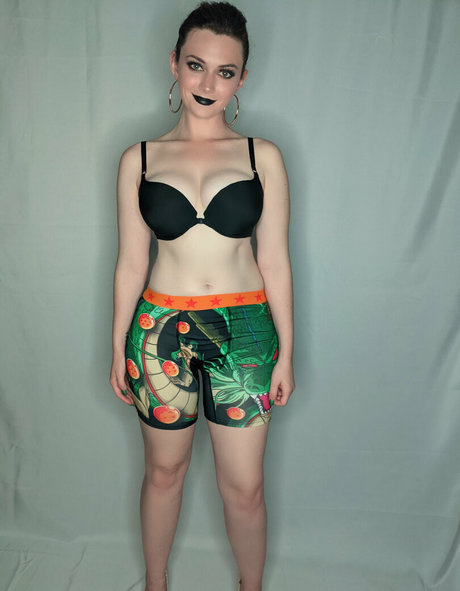 givemeavamoore Leaked OnlyFans Bilder