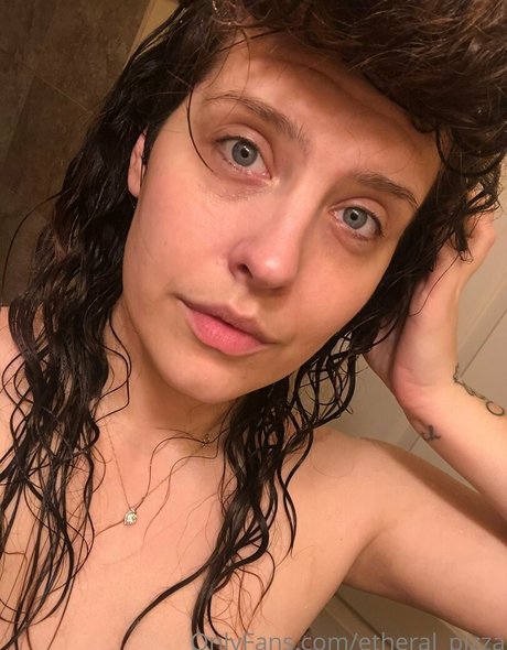 etheral pizza OnlyFans-Seite