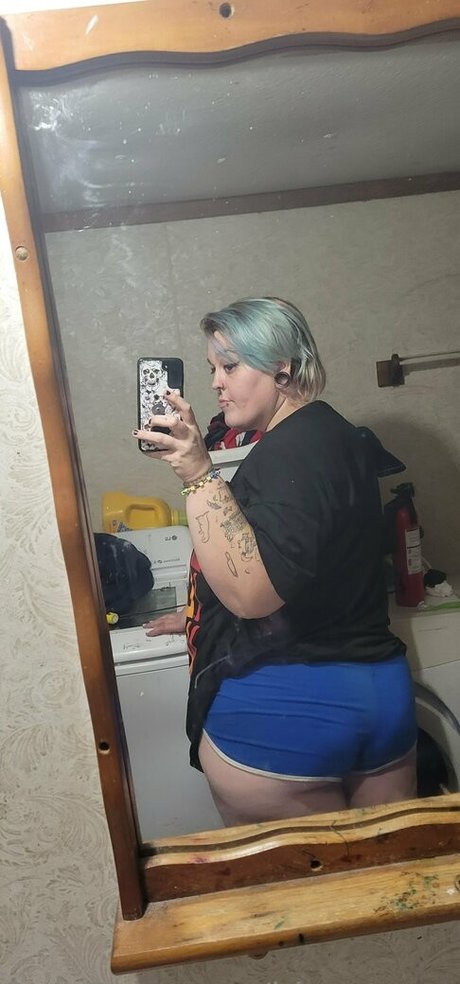 bbwstonerdoll OnlyFans Bilder