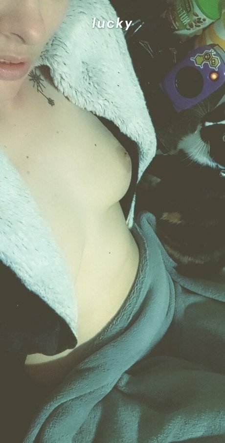 humpday addams OnlyFans Nacktbilder