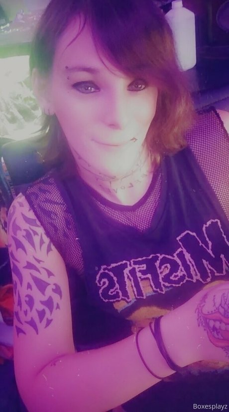 boxesplayz OnlyFans Model Fotos