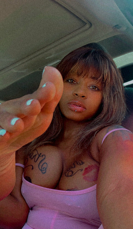 foreignrenaa OnlyFans-Leak