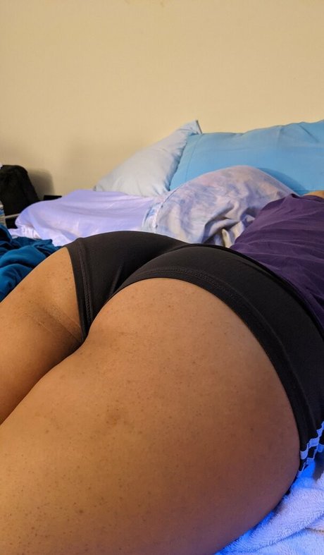 aku everything OnlyFans Pornografie