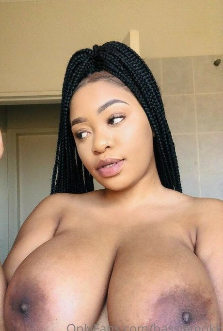 Bassiemok OnlyFans Bilder