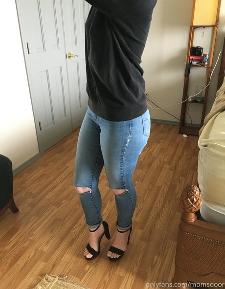 momsdoor OnlyFans geleakte Pornografie