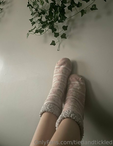 tiedandtickled OnlyFans Nacktbilder geleakt