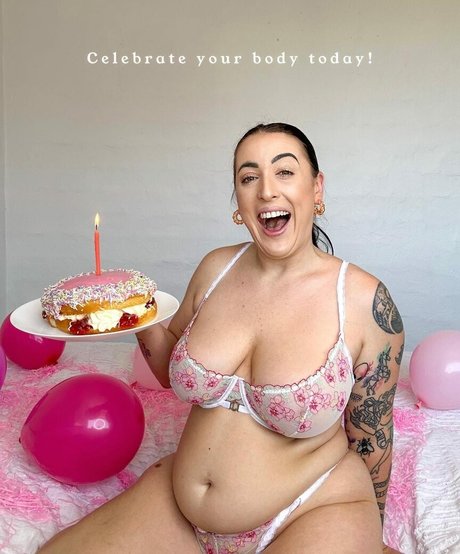 Isabella Davis Nacktbilder OnlyFans Geleakt