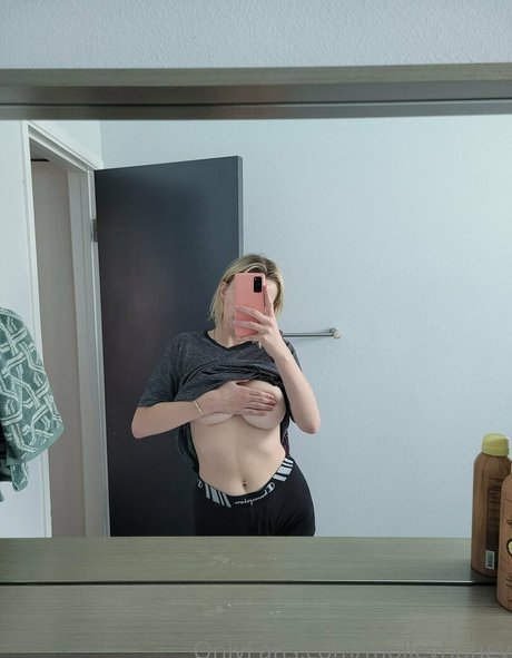 molleyhoney Leaks von Nacktbildern auf OnlyFans