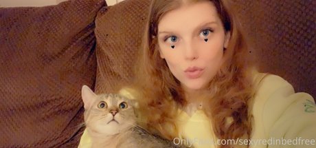 sexyredinbedfree Nacktbilder geleakt OnlyFans