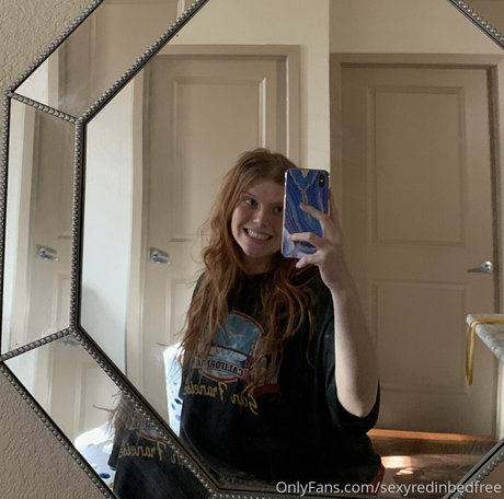sexyredinbedfree XXX OnlyFans