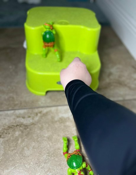 giantessgrey OnlyFans Lesbisch