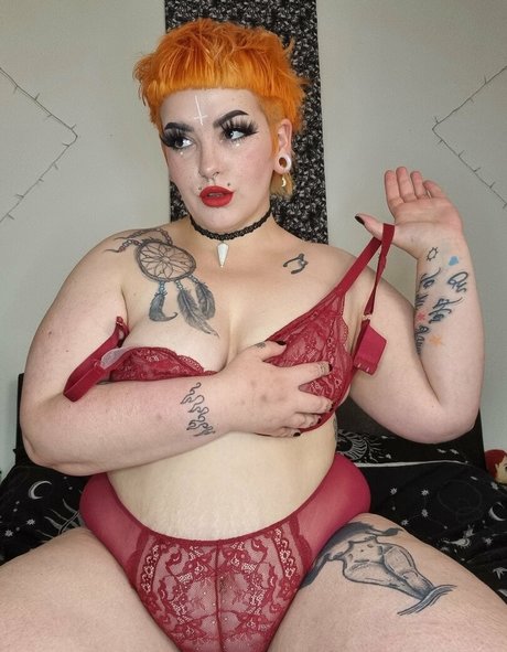 little m0th OnlyFans Leaks