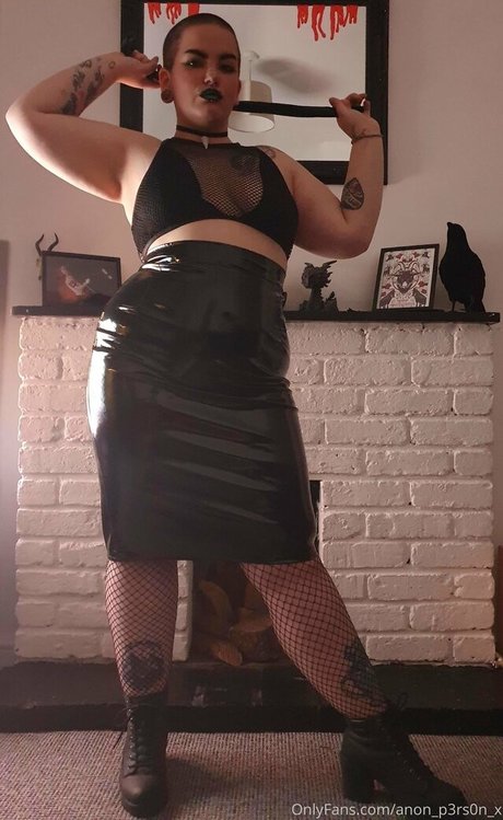 little m0th OnlyFans explizite Inhalte