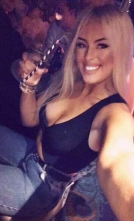 Louisa Moon OnlyFans nackt