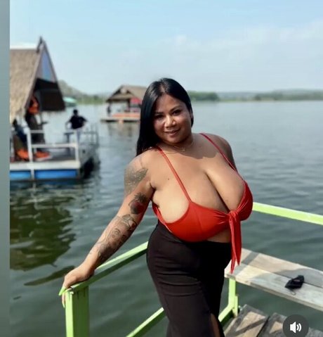 SaRa Chubby Nacktbilder OnlyFans Geleakt