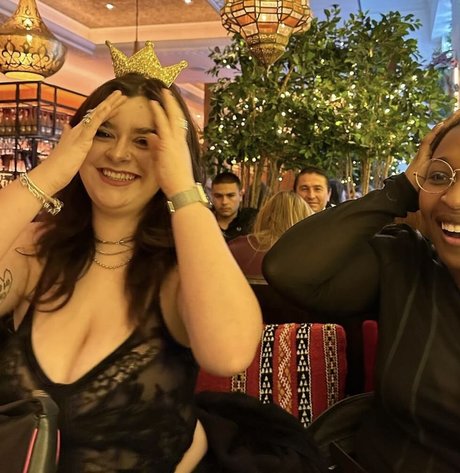 Charlotte A OnlyFans Nacktfotos