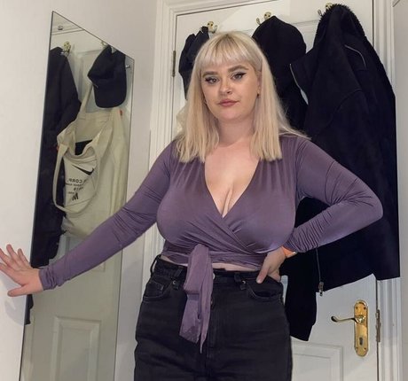 Charlotte A OnlyFans Sex Leak