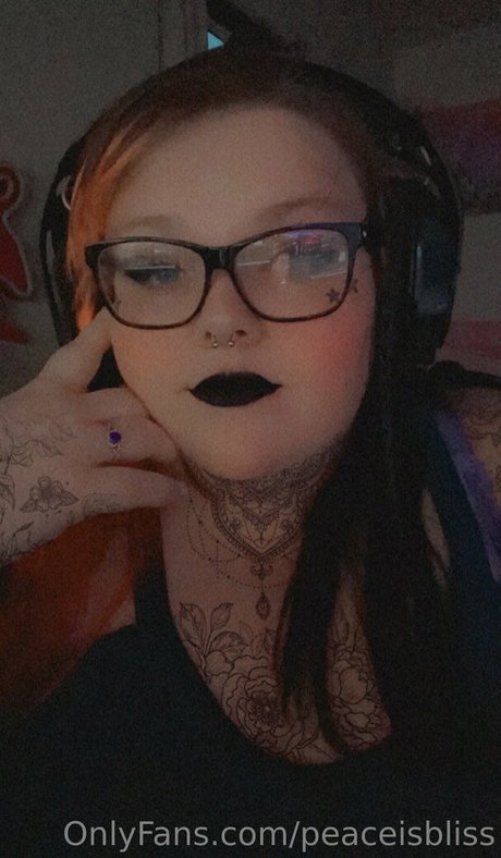 peaceisbliss Nackt auf OnlyFans Leak