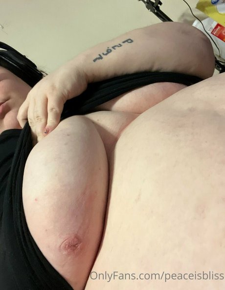 peaceisbliss Nackt auf OnlyFans