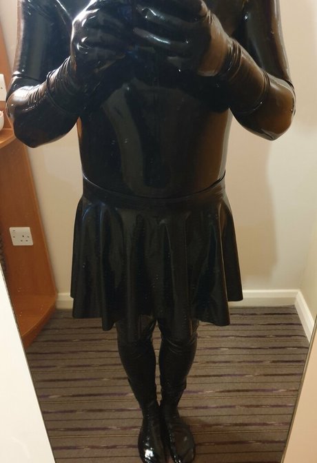 neonlatex Leak von OnlyFans-Inhalten