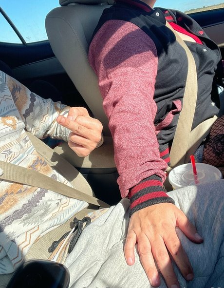 sexyboyy99 OnlyFans Inhalte