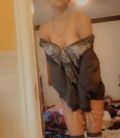 petitchepii OnlyFans XXX