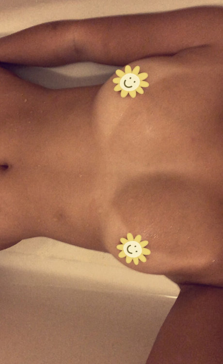 Ashley De Avilla Neue geleakte OnlyFans-Inhalte