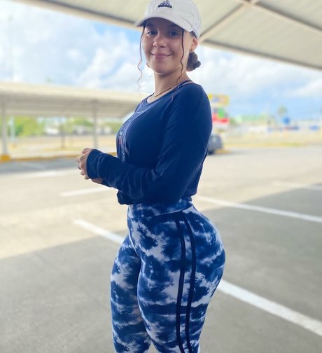 Loverllyc OnlyFans-Creator