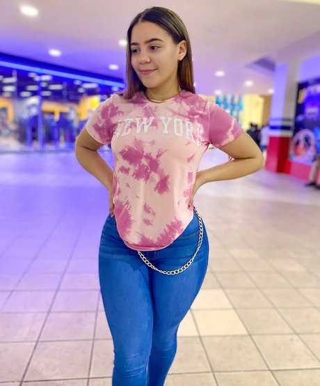 Loverllyc OnlyFans geleakte Brüste