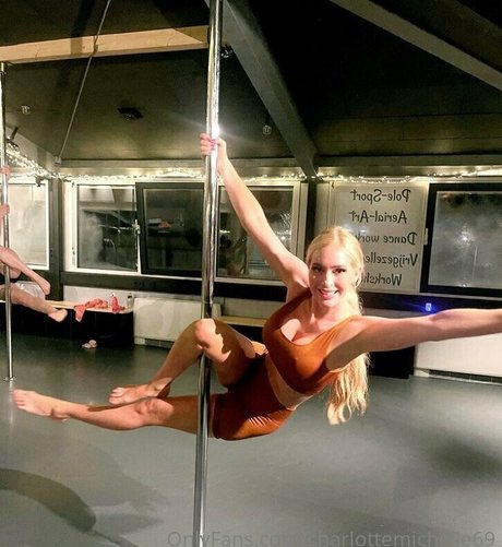 charlottemichelle69 OnlyFans Fotos