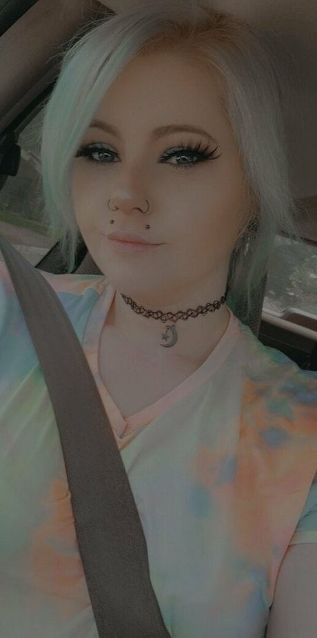 nikkimonstrosity OnlyFans-Rezensionen