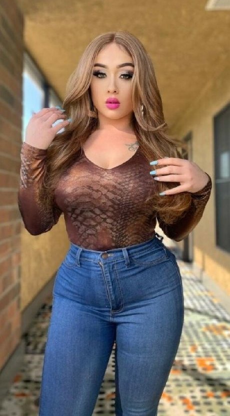 Roxy Bugatti Nacktbilder von OnlyFans