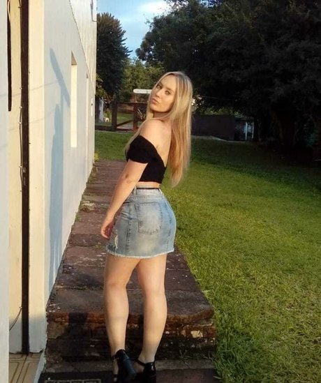 sabrinahnl OnlyFans geleakte Bilder