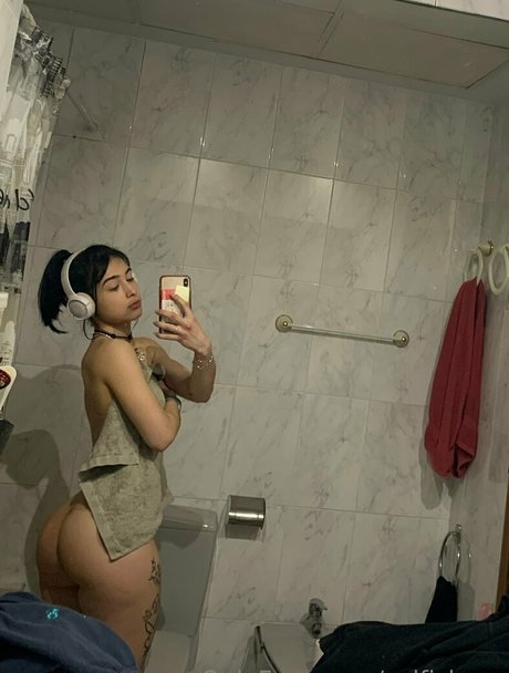 selfishara Leaked OnlyFans Nacktbilder