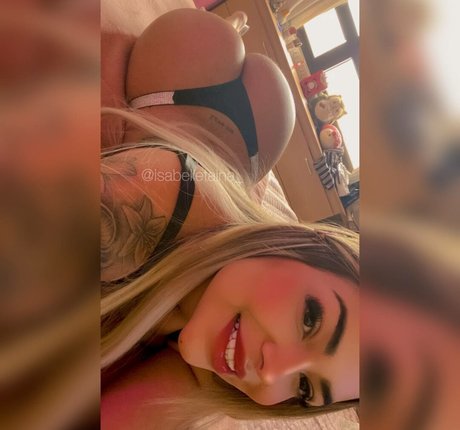 Isatainaa Leaks von Nacktbildern auf OnlyFans