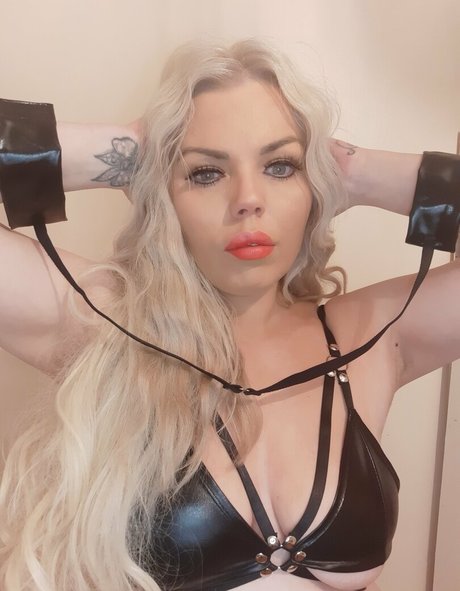 barbiesux OnlyFans explizite Inhalte