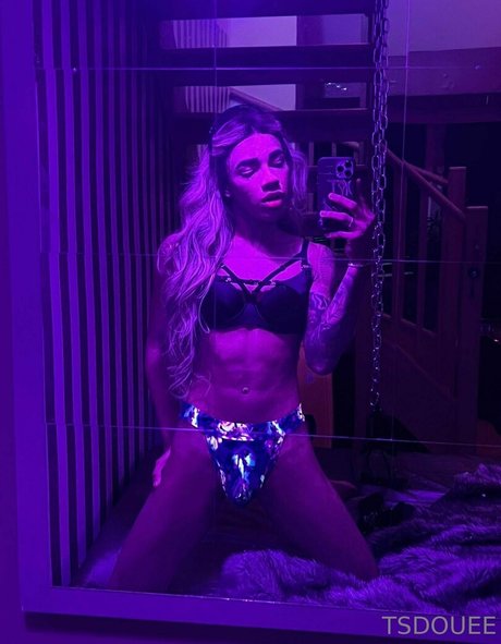 tsdouee ofc OnlyFans Fotos