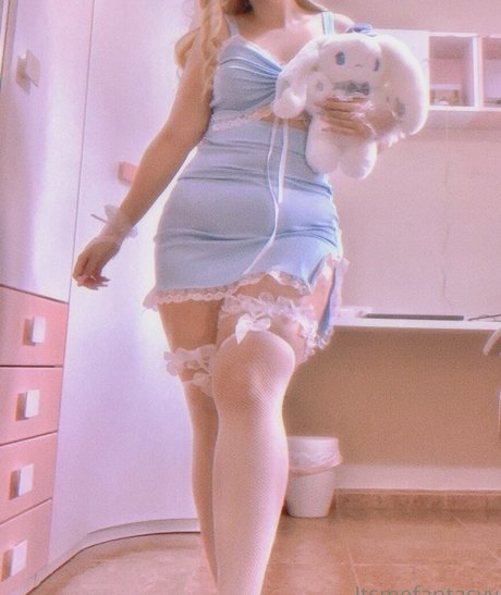 itsmefantasyy OnlyFans Striptease