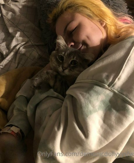 demonicdollyyysfw OnlyFans-Leaks