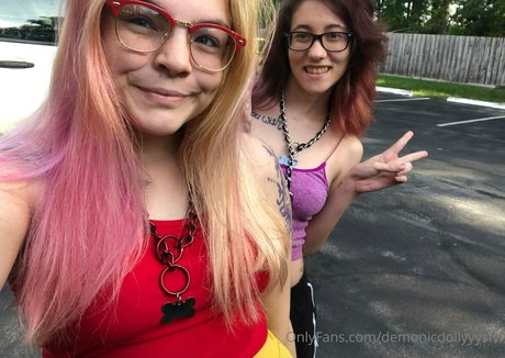 demonicdollyyysfw NurlyFans-Pornoleaks