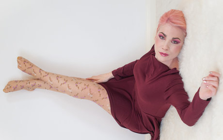 bombchel OnlyFans Lesbisch