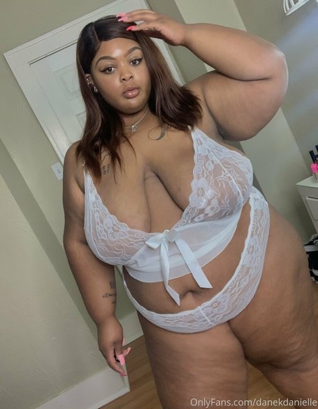 danekdanielle Neue geleakte OnlyFans-Inhalte